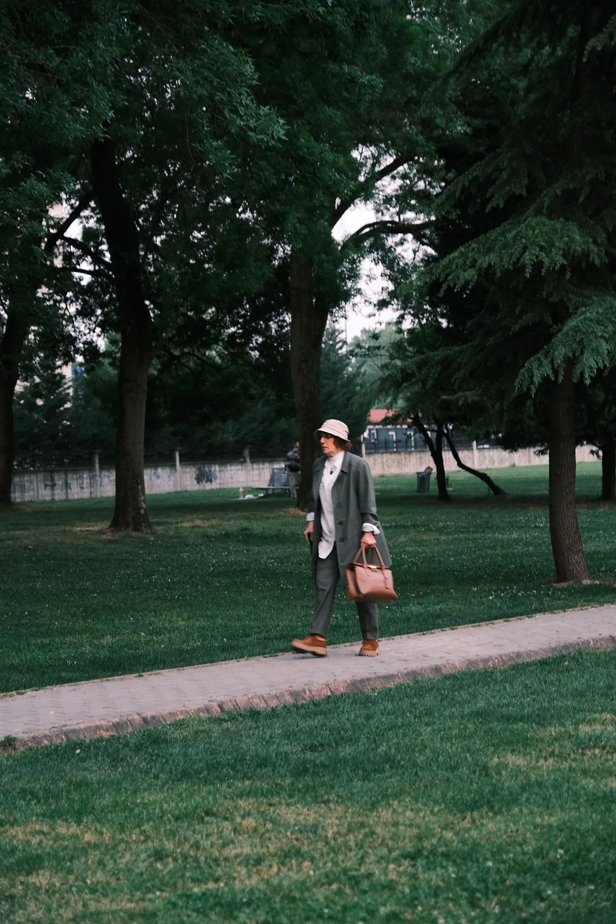 Un chemin de parc permet d’illustrer la préparation pratique d’une sortie.