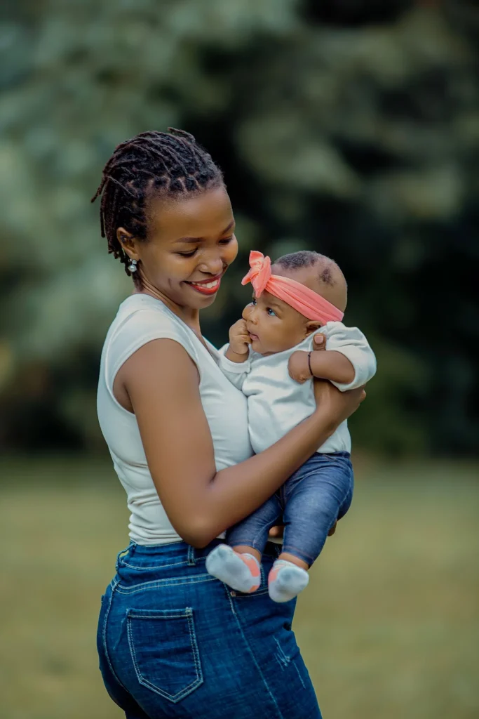 Le soir avec bébé : préparer un rituel simple et ses affaires
